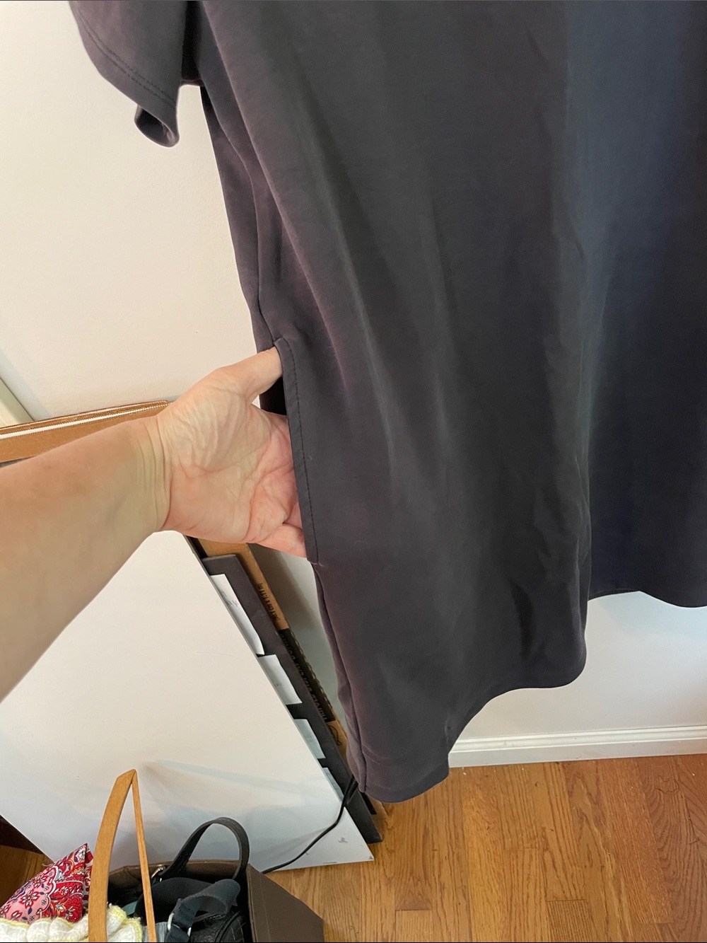 Member's Mark Charcoal Sandwash T-shirt Style Short Sleeve Dress with pockets L - Picture 3 of 7